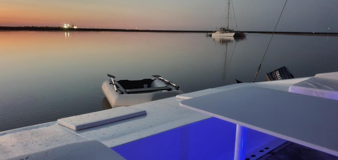 Barco Casa Catamarã SleepandBoat Hotel FAO Exterior foto