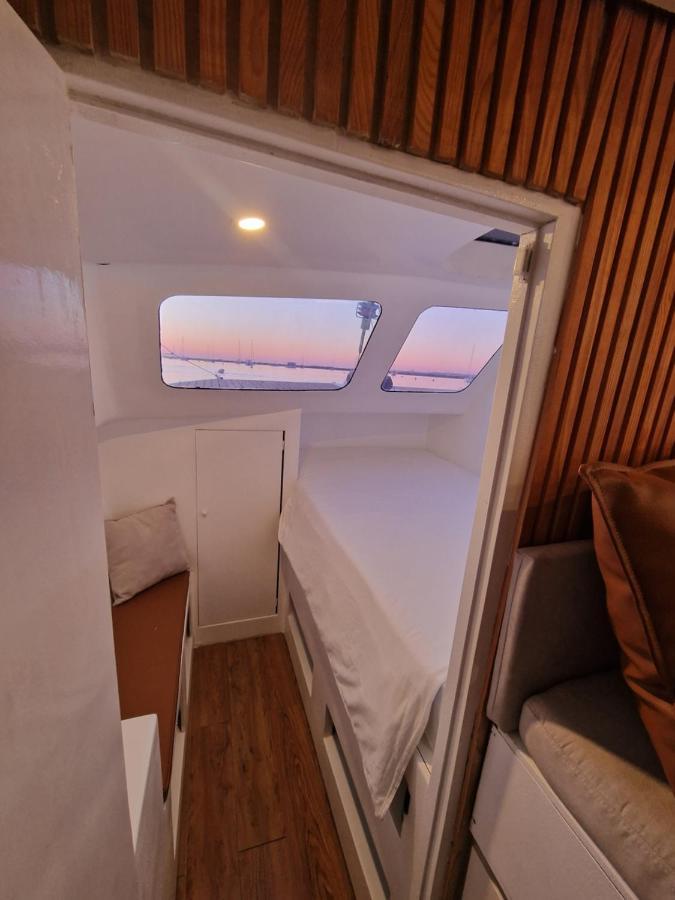 Barco Casa Catamarã SleepandBoat Hotel FAO Exterior foto